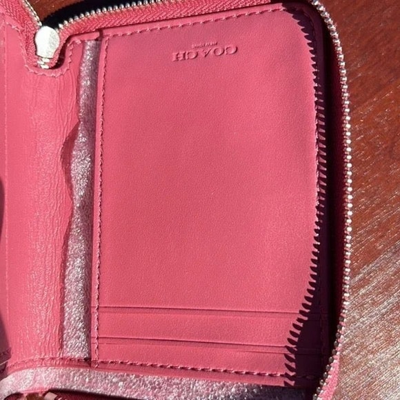 New Coach ostrich-embossed zip around wallet - Picture 10 of 11